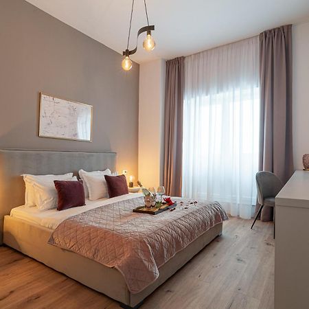 בוקרשט Loggia & Luxe 5Br Penthouse In Universitatii Area מראה חיצוני תמונה